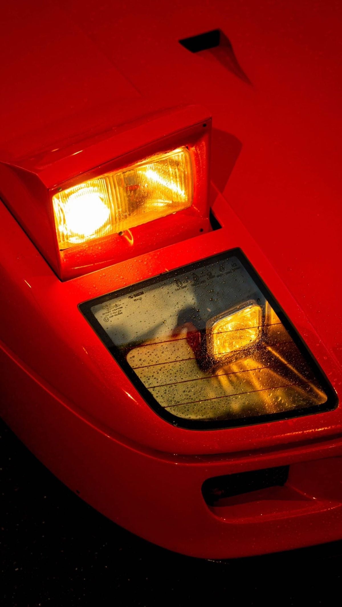 Activation XPENG – détail d’une voiture rouge, événement organisé par Mario Boulanger, chef de projet événementiel à Marseille